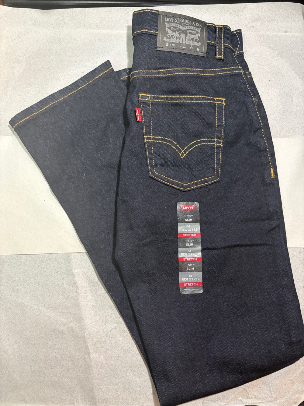 Levi's Slim Jeans in Dark Indigo with Contrast Stitching